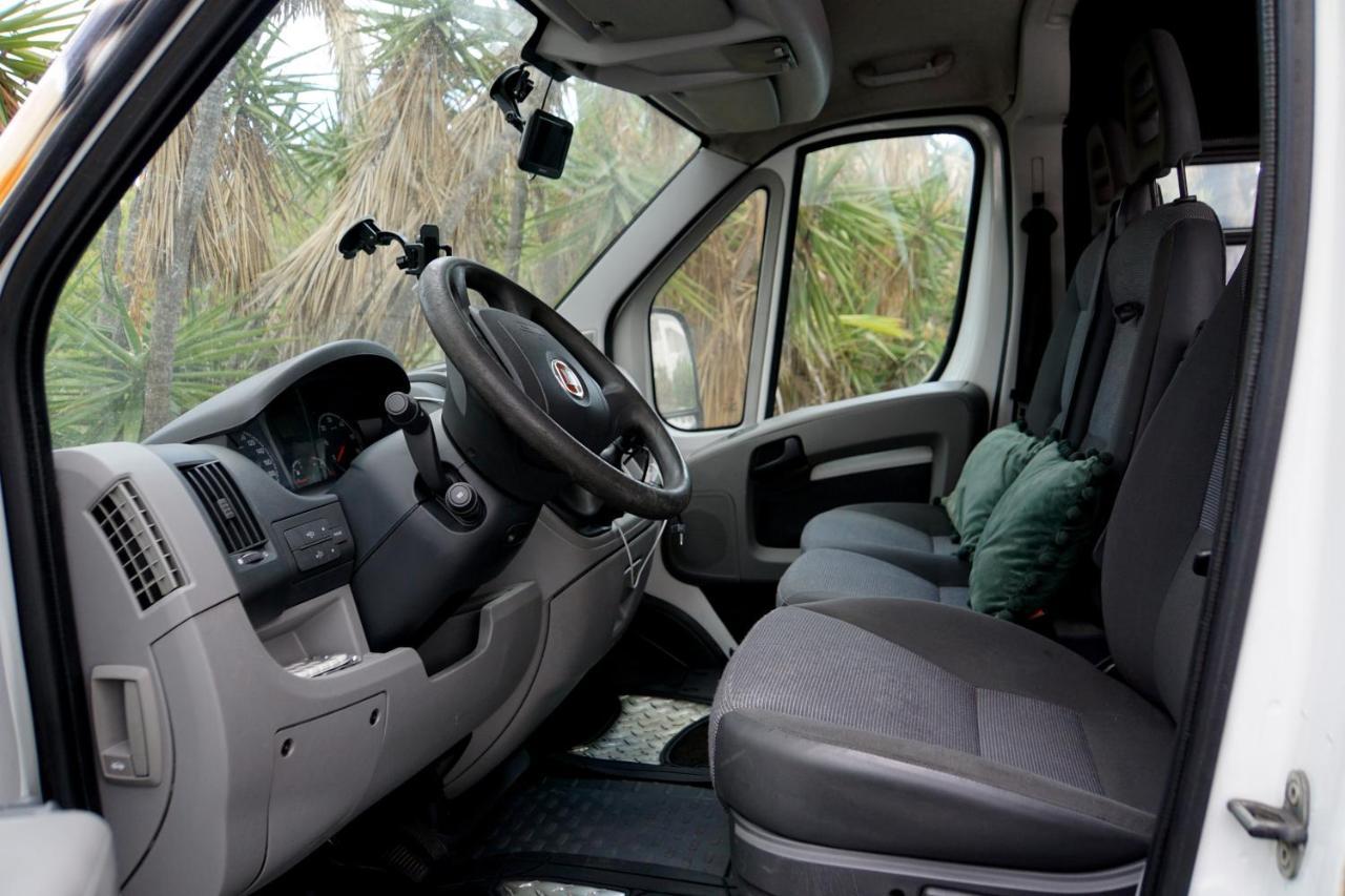 On Road- Feel Freedom With Campervan! Guincho  Eksteriør bilde