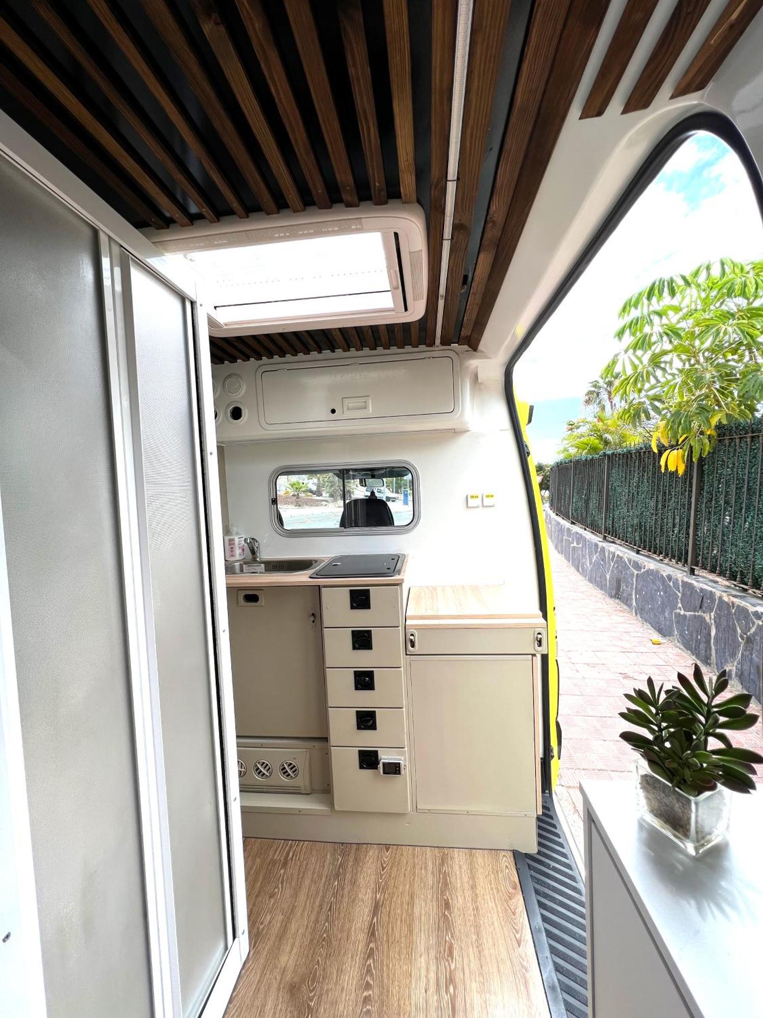 On Road- Feel Freedom With Campervan! Guincho  Eksteriør bilde